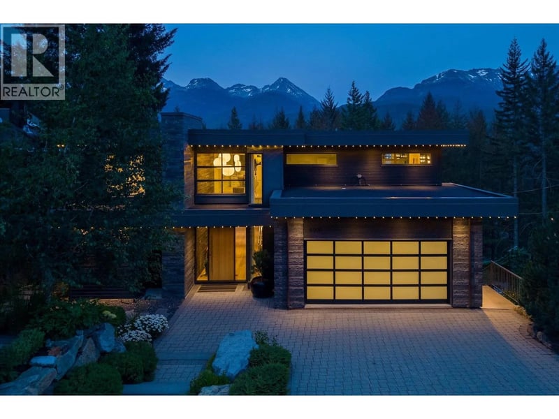 8206 MOUNTAIN VIEW Drive, Whistler, British Columbia, V8E0G3, Whistler, British Columbia — photo 1 of 5