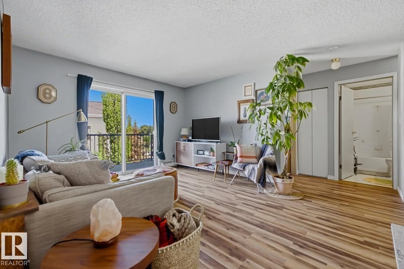 #428 2520 50 ST NW, Edmonton, Alberta, T6L7A8, Edmonton, Alberta — photo 1 of 5
