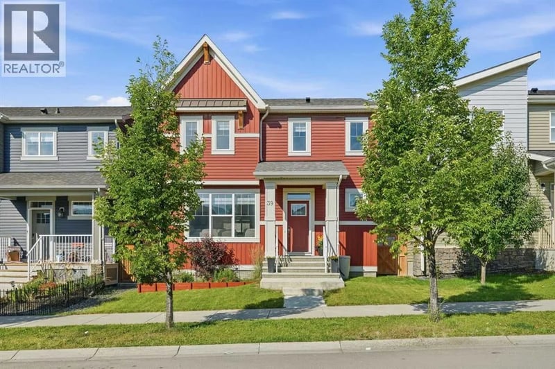 39 lucas Boulevard Northwest, Calgary, Alberta, T3P1H9, Calgary, Alberta — photo 1 of 5
