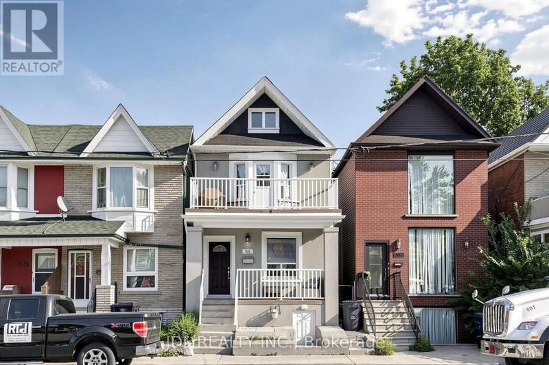 831 Pape Avenue, Toronto (Danforth), Ontario, M4K3T4, Toronto (Danforth), Ontario — photo 1 of 5