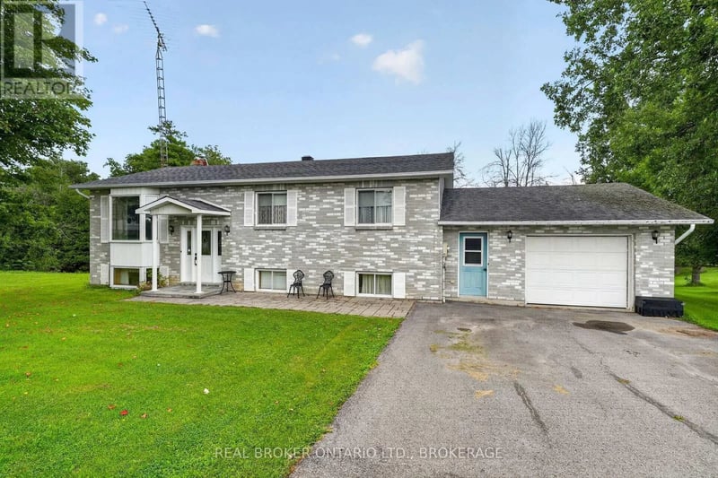 17550 Island Road, South Stormont, Ontario, K0C1S0, South Stormont, Ontario — photo 1 of 5