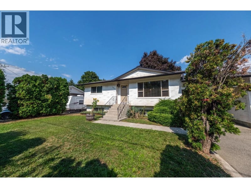 1230 Creekside Road, Kelowna, British Columbia, V1X1B3, Kelowna, British Columbia — photo 1 of 5