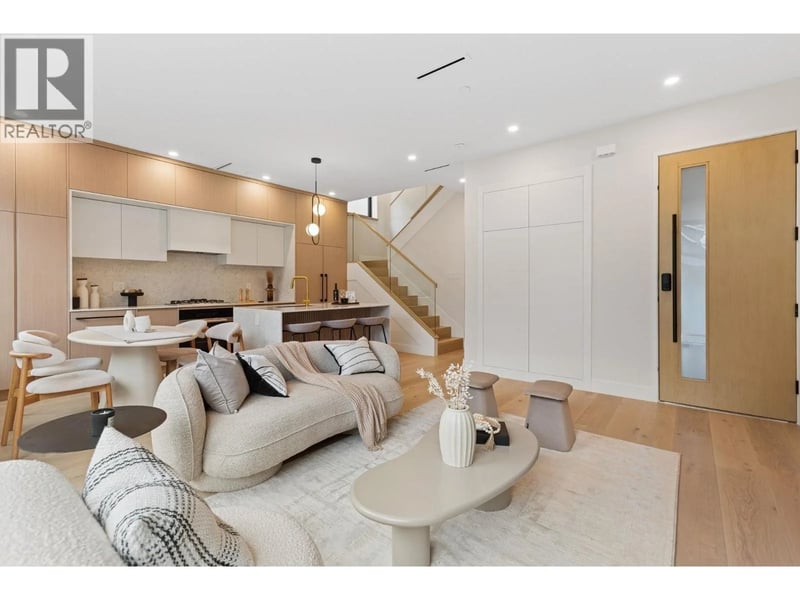 #2 448 20TH Avenue, Vancouver, British Columbia, V5Y2C8, Vancouver, British Columbia — photo 1 of 5
