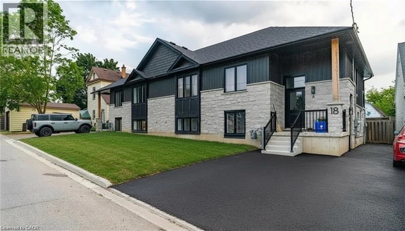 #B 18 HINCKS Street, New Hamburg, Ontario, N3A2A3, New Hamburg, Ontario — photo 1 of 5