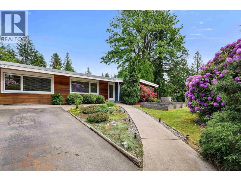40524 HIGHLANDS Way, Squamish, British Columbia, V0N1T0, Squamish, British Columbia — photo 1 of 5