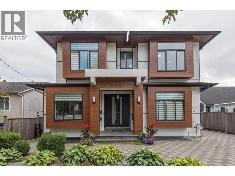 2206 LONDON Street, New Westminster, British Columbia, V3M3G2, New Westminster, British Columbia — photo 1 of 5