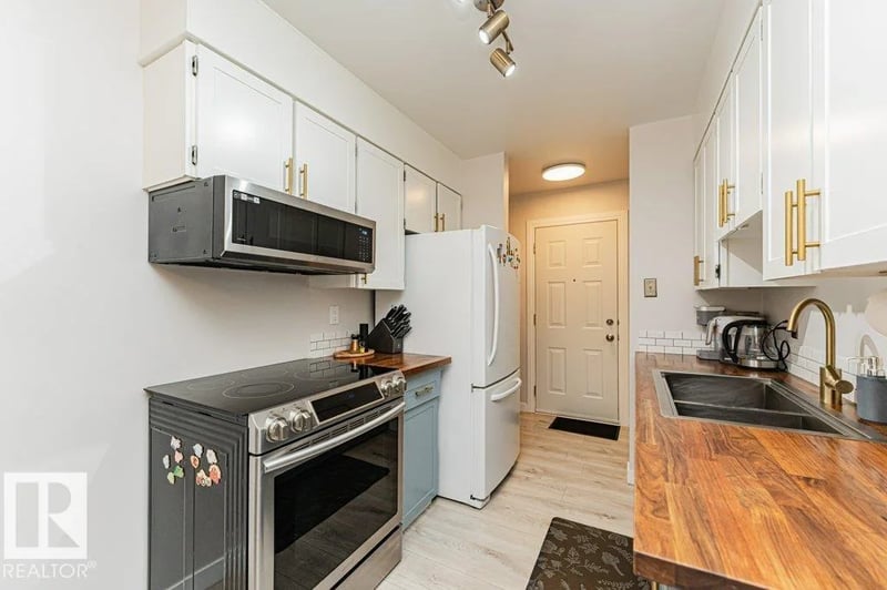 10B CALLINGWOOD CO NW, Edmonton, Alberta, T5T0H5, Edmonton, Alberta — photo 1 of 5