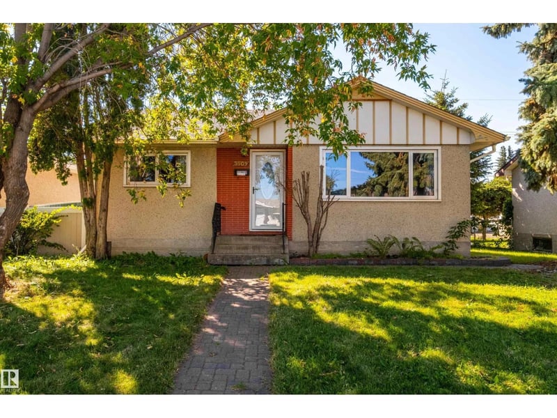 3509 121A AV NW, Edmonton, Alberta, T5W1P5, Edmonton, Alberta — photo 1 of 5