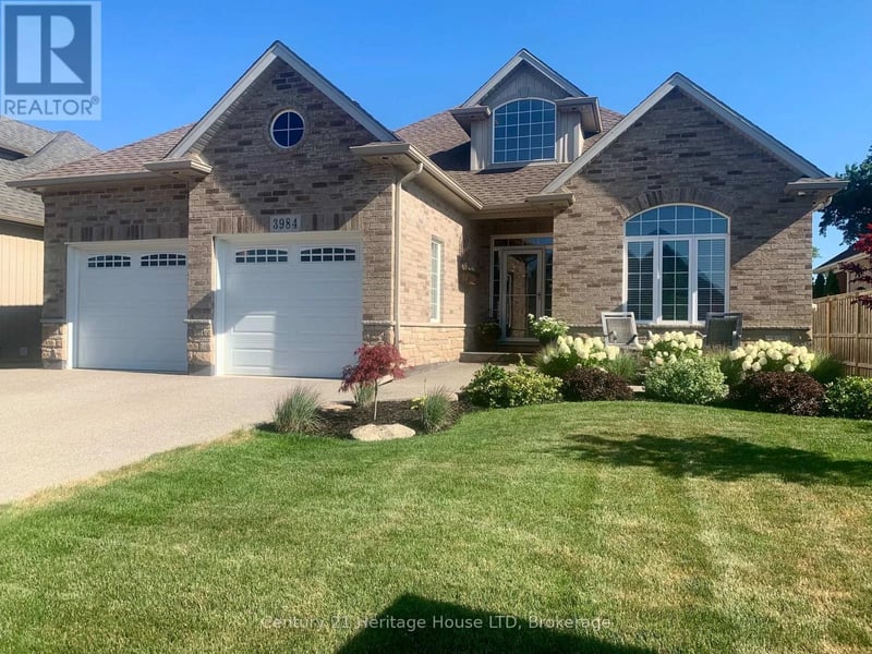 3984 VILLAGE CREEK Drive, Fort Erie (Stevensville), Ontario, L0S1S0, Fort Erie (Stevensville), Ontario — photo 1 of 5