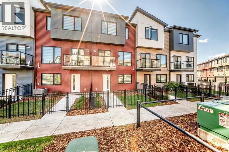 11910 35 Avenue Southwest, Edmonton, Alberta, T6W4Z8, Edmonton, Alberta — photo 1 of 5