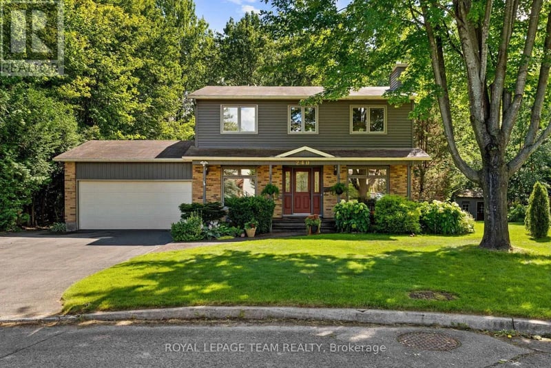 240 Hoylake Crescent, Ottawa, Ontario, K1E2M8, Ottawa, Ontario — photo 1 of 5