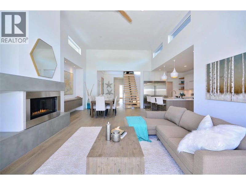488 Morrison Avenue, Kelowna, British Columbia, V1Y5E2, Kelowna, British Columbia — photo 1 of 5