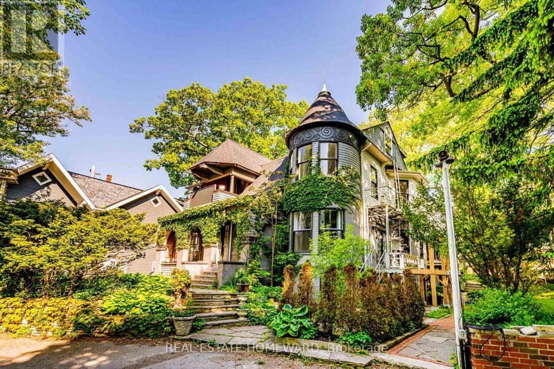 3025 Queen Street East, Toronto (Birchcliffe-Cliffside), Ontario, M1N1A5, Toronto (Birchcliffe-Cliffside), Ontario — photo 1 of 5