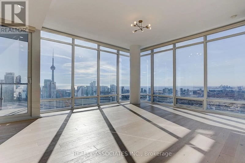 #4310 488 University Avenue, Toronto (University), Ontario, M5G0C1, Toronto (University), Ontario — photo 1 of 5