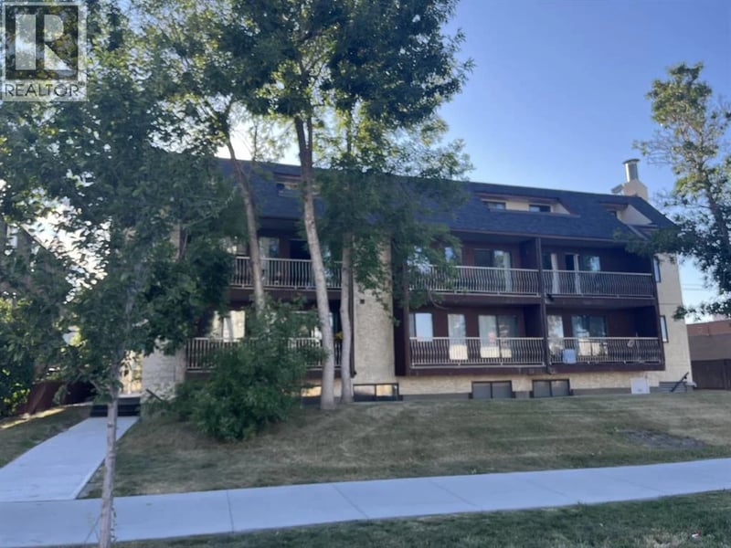 1113 37 Street Southwest, Calgary, Alberta, T3C1S5, Calgary, Alberta — photo 1 of 5