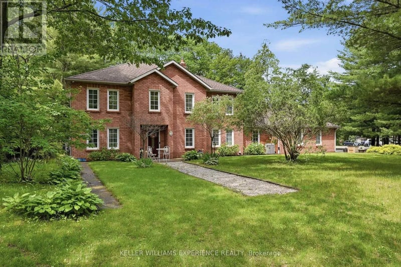 2 Seeley Court, Wasaga Beach, Ontario, L9Z2A7, Wasaga Beach, Ontario — photo 1 of 5