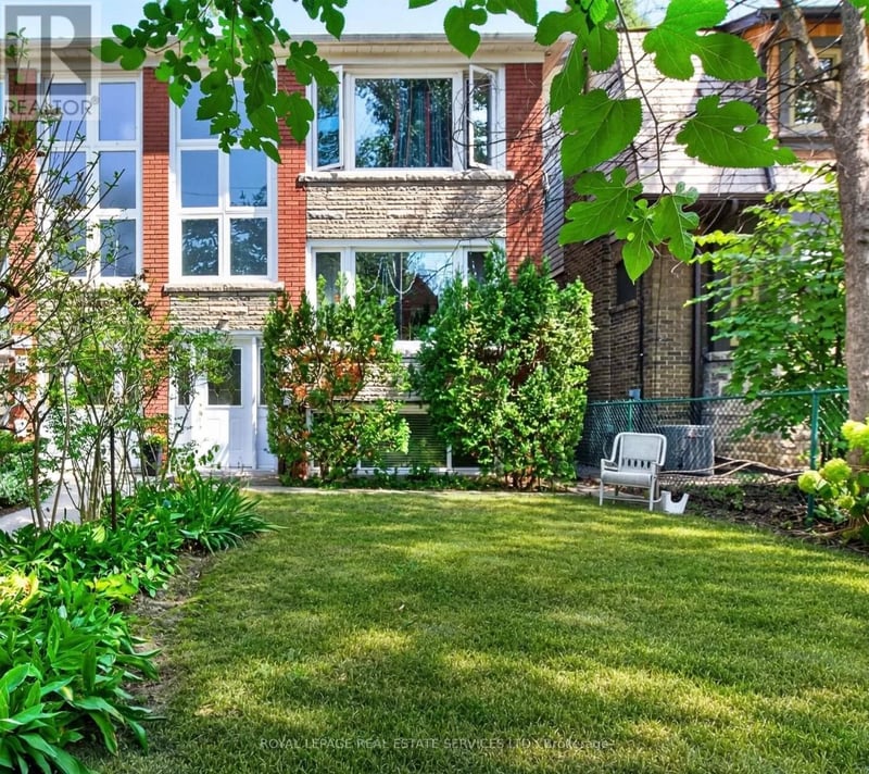 151A Evelyn Avenue, Toronto (High Park North), Ontario, M6P2Z6, Toronto (High Park North), Ontario — photo 1 of 5
