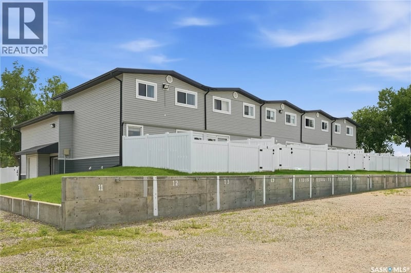 6 1292 Gordon ROAD, Moose Jaw, Saskatchewan, S6H3E5, Moose Jaw, Saskatchewan — photo 1 of 5