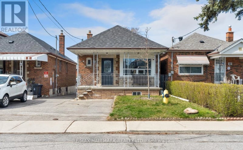 #Bsmt 46 Miranda Avenue, Toronto (Briar Hill-Belgravia), Ontario, M6E4G4, Toronto (Briar Hill-Belgravia), Ontario — photo 1 of 5