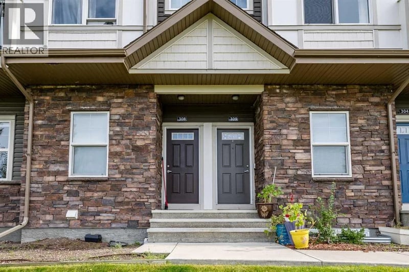 250 FIRESIDE View, Cochrane, Alberta, T4C2M2, Cochrane, Alberta — photo 1 of 5