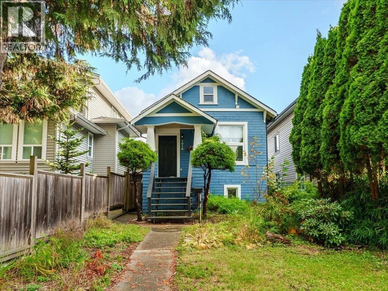 1016 TENTH Avenue, New Westminster, British Columbia, V3M3H6, New Westminster, British Columbia — photo 1 of 5