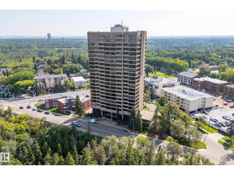 #303 9929 SASKATCHEWAN DR NW, Edmonton, Alberta, T6E5J9, Edmonton, Alberta — photo 1 of 5