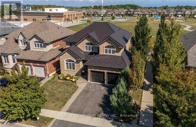 51 Showcase Drive, Hamilton (Stoney Creek), Ontario, L0R1P0, Hamilton (Stoney Creek), Ontario — photo 1 of 5