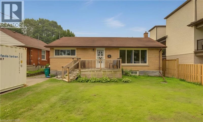 195 BELLEVIEW Avenue, Kitchener, Ontario, N2B1G6, Kitchener, Ontario — photo 1 of 5