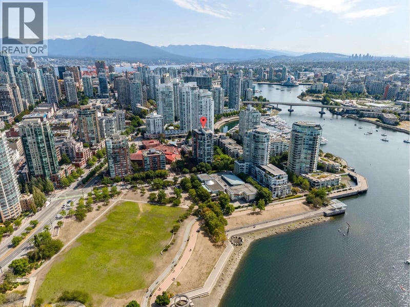 #18C 139 DRAKE Street, Vancouver, British Columbia, V6Z2T8, Vancouver, British Columbia — photo 1 of 5