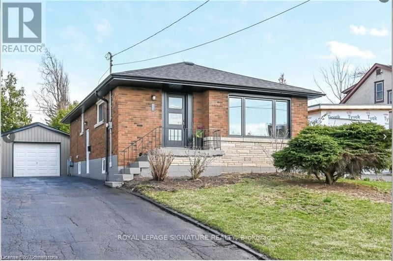 265 West 19th Street, Hamilton (Buchanan), Ontario, L9C4J3, Hamilton (Buchanan), Ontario — photo 1 of 5