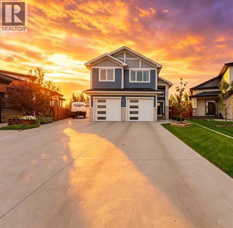 2006 30A Avenue, Coaldale, Alberta, T1M0E9, Coaldale, Alberta — photo 1 of 5