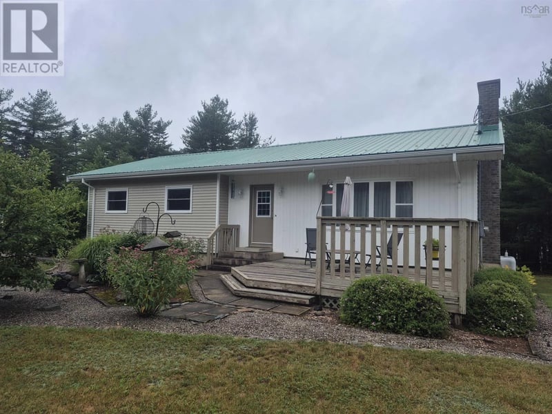 18 Maple Court, Martins River, Nova Scotia, B0J2E0, Martins River, Nova Scotia — photo 1 of 5