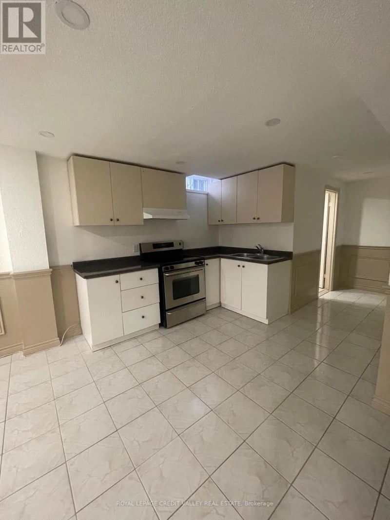 34 Jacana Street, Vaughan (West Woodbridge), Ontario, L4L3Y5, Vaughan (West Woodbridge), Ontario — photo 1 of 5