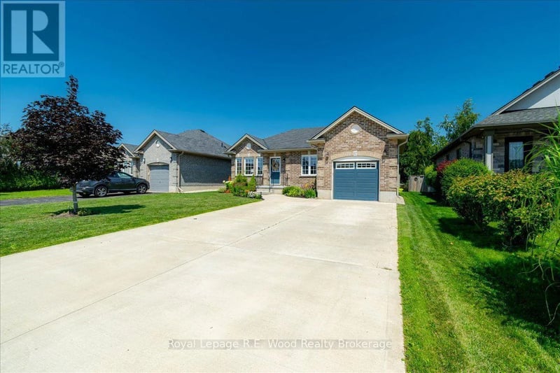 87 Irving Drive, Norwich (Norwich Town), Ontario, N0J1P0, Norwich (Norwich Town), Ontario — photo 1 of 5
