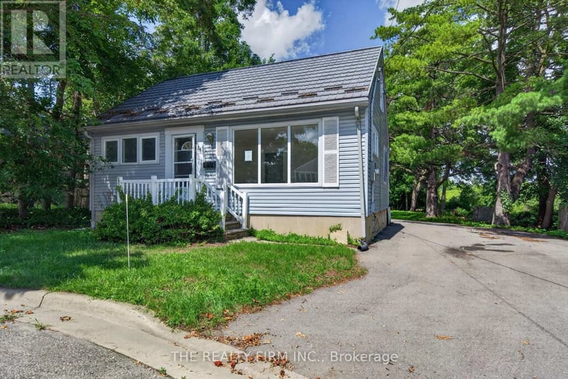 24 Fairview Court, London South (South H), Ontario, N6C2C5, London South (South H), Ontario — photo 1 of 5