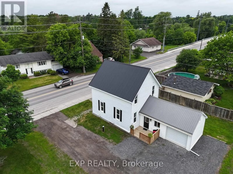 3607 McBean Street, Ottawa, Ontario, K0A2Z0, Ottawa, Ontario — photo 1 of 5