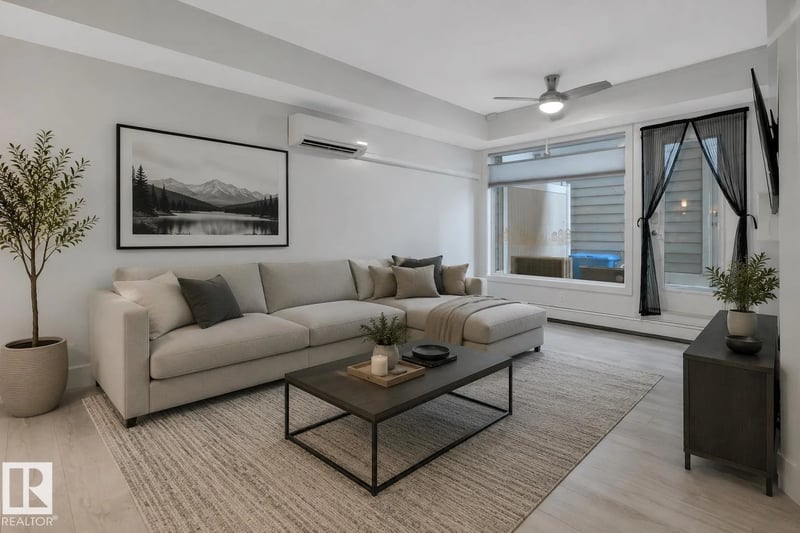#105 10030 83 AV NW, Edmonton, Alberta, T6E2C2, Edmonton, Alberta — photo 1 of 5