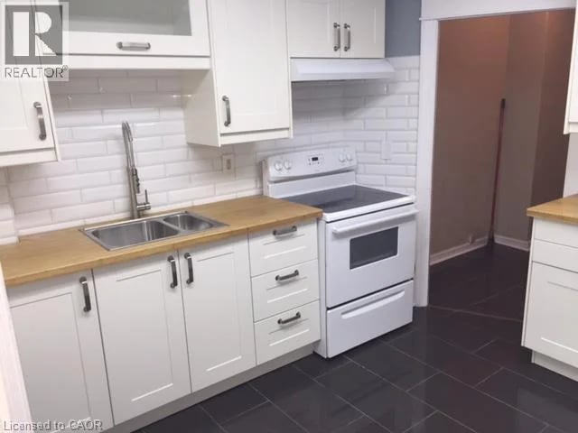 #1 73 BARNESDALE Boulevard, Hamilton, Ontario, L8M2V5, Hamilton, Ontario — photo 1 of 5