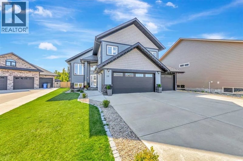 2715 73 Avenue, Lloydminster, Alberta, T9V3L7, Lloydminster, Alberta — photo 1 of 5