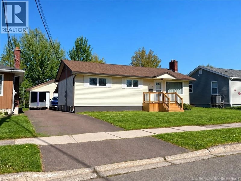 175 Second Avenue, Moncton, New Brunswick, E1C7Y5, Moncton, New Brunswick — photo 1 of 5