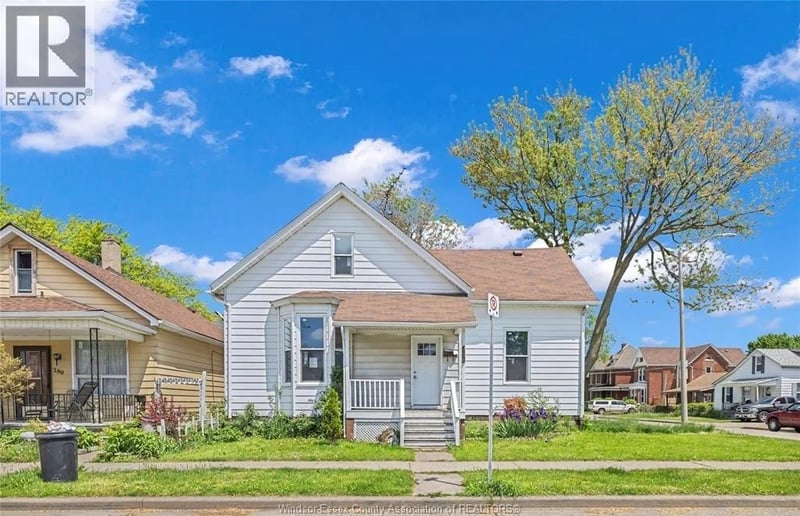 294 LOUIS Avenue, Windsor, Ontario, N9A1W2, Windsor, Ontario — photo 1 of 5