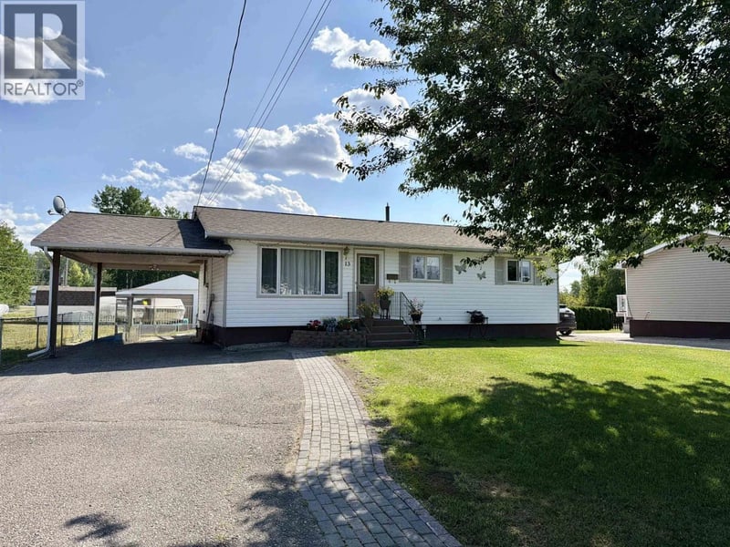 13 NADINA Crescent, Fraser Lake, British Columbia, V0J1S0, Fraser Lake, British Columbia — photo 1 of 5