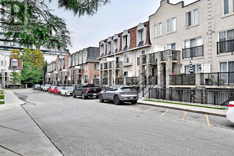 #1047 115 George Appleton Way, Toronto (Downsview-Roding-CFB), Ontario, M3M0A2, Toronto (Downsview-Roding-CFB), Ontario — photo 1 of 5