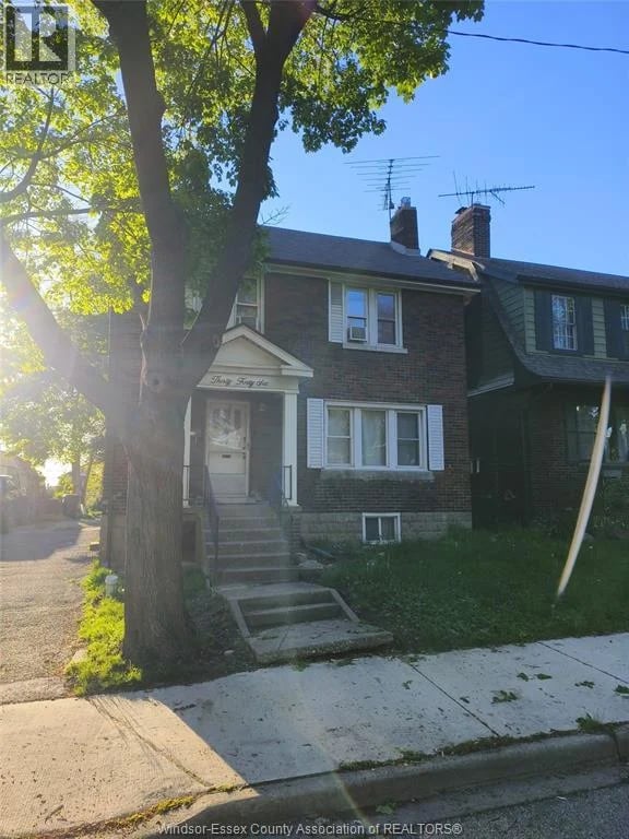 #MAIN 3046 ALEXANDER, Windsor, Ontario, N9C1G5, Windsor, Ontario — photo 1 of 5