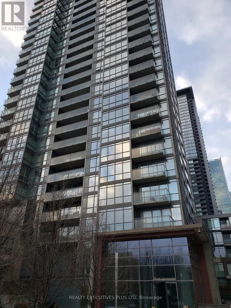 #Locker 148 15 Fort York Boulevard, Toronto (Waterfront Communities), Ontario, M5V3Y3, Toronto (Waterfront Communities), Ontario — photo 1 of 4