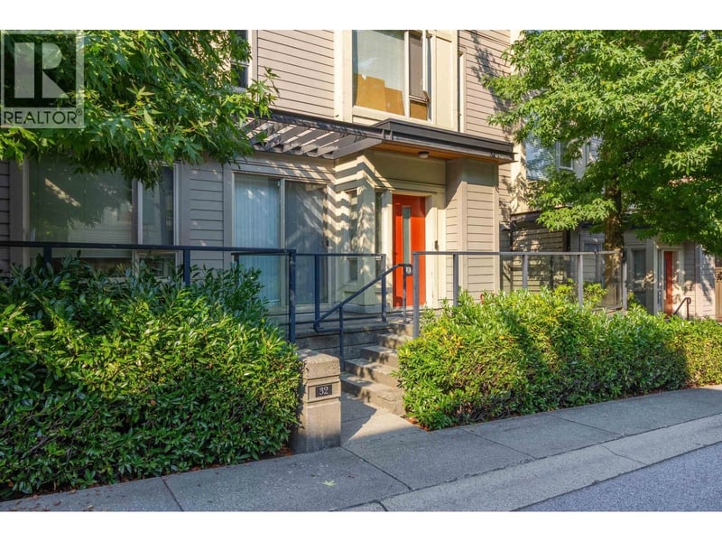 #32 9229 UNIVERSITY Crescent, Burnaby, British Columbia, V5A4Z2, Burnaby, British Columbia — photo 1 of 5