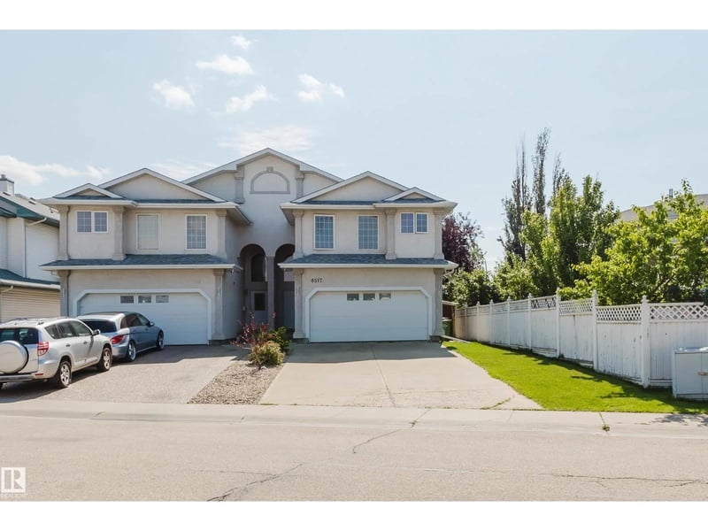8517 156 AV NW, Edmonton, Alberta, T5Z3B4, Edmonton, Alberta — photo 1 of 5