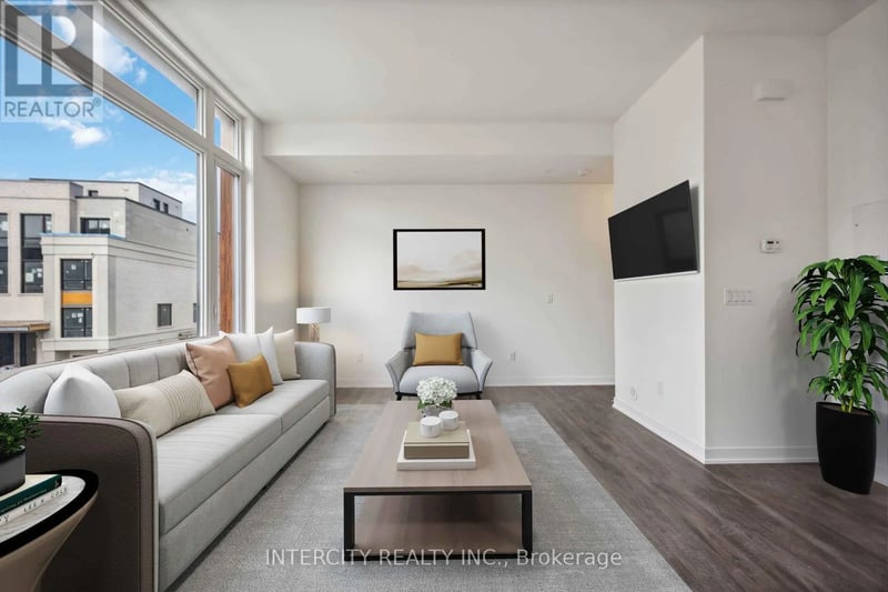 #1215 8 David Eyer Road, Richmond Hill, Ontario, L4S0N3, Richmond Hill, Ontario — photo 1 of 5
