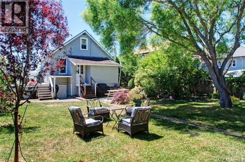 236 Crease Avenue, Saanich, British Columbia, V8Z1S9, Saanich, British Columbia — photo 1 of 5