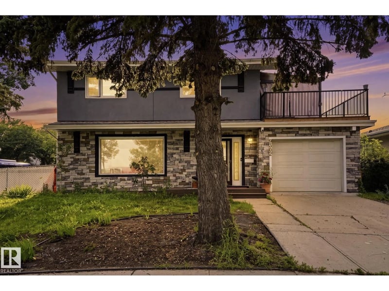 9302 165 ST NW, Edmonton, Alberta, T5R2S4, Edmonton, Alberta — photo 1 of 5
